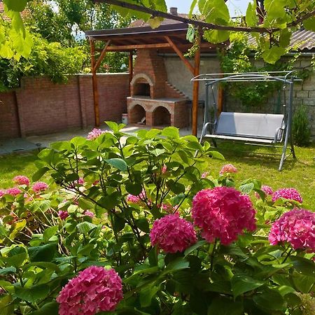Orşova Holiday Home Esku מראה חיצוני תמונה