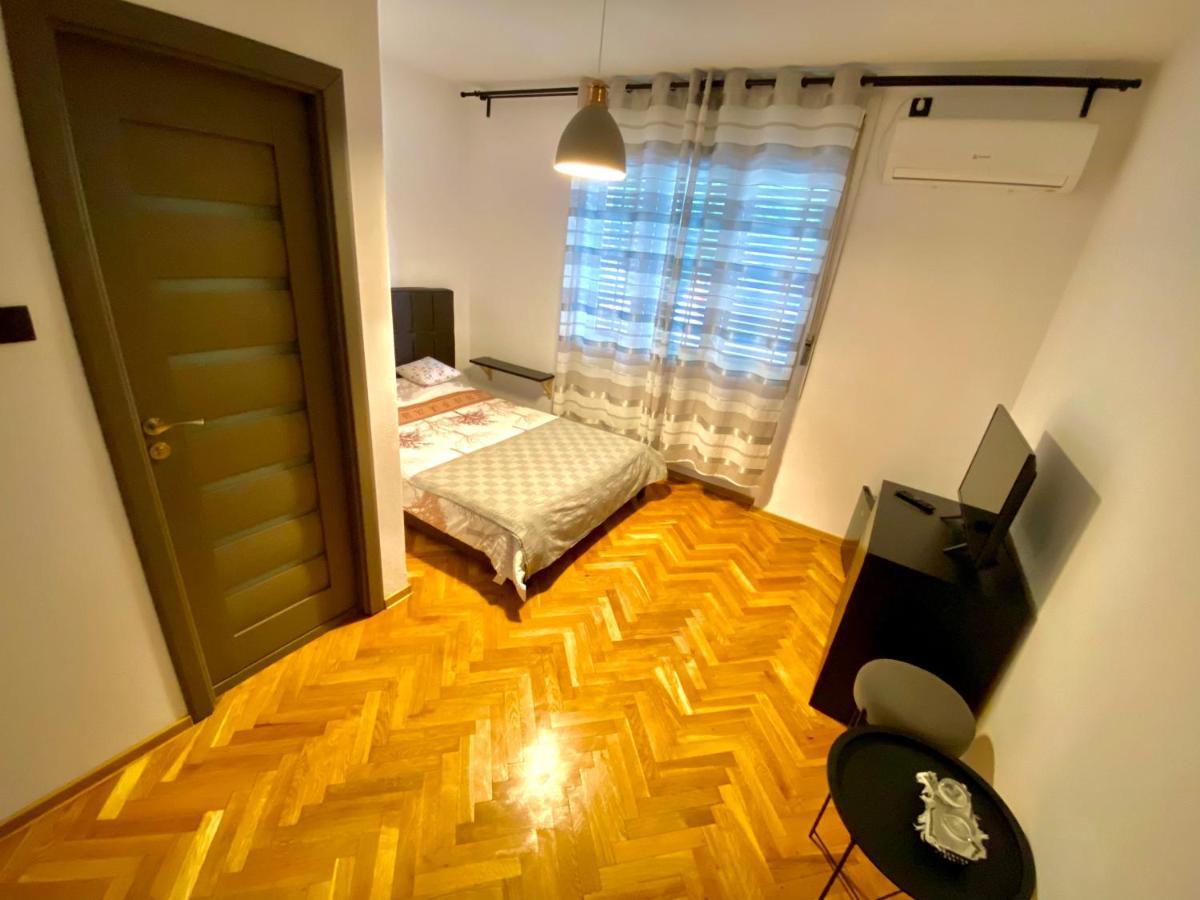 Orşova Holiday Home Esku מראה חיצוני תמונה